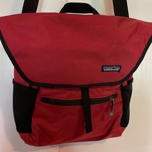 Patagonia Vertical Mass messenger bag with padded laptop pocket